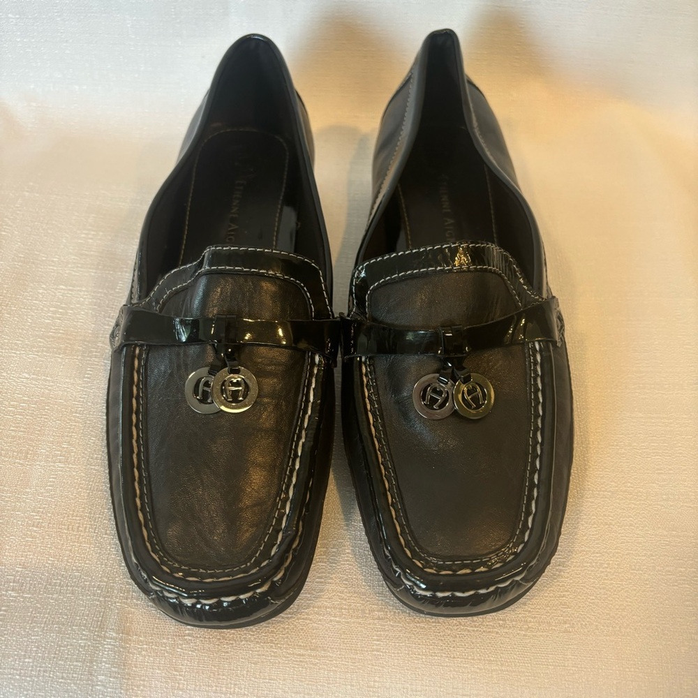 Etienne Aigner size 8 1/2 M women’s black leather loafers